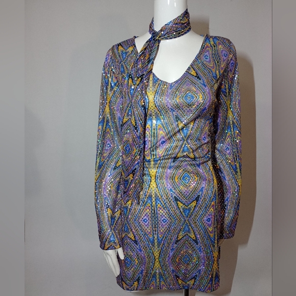 SOLD ON LIVE LONG SLEEVE SEQUIN DRESS - Picture 5 of 8